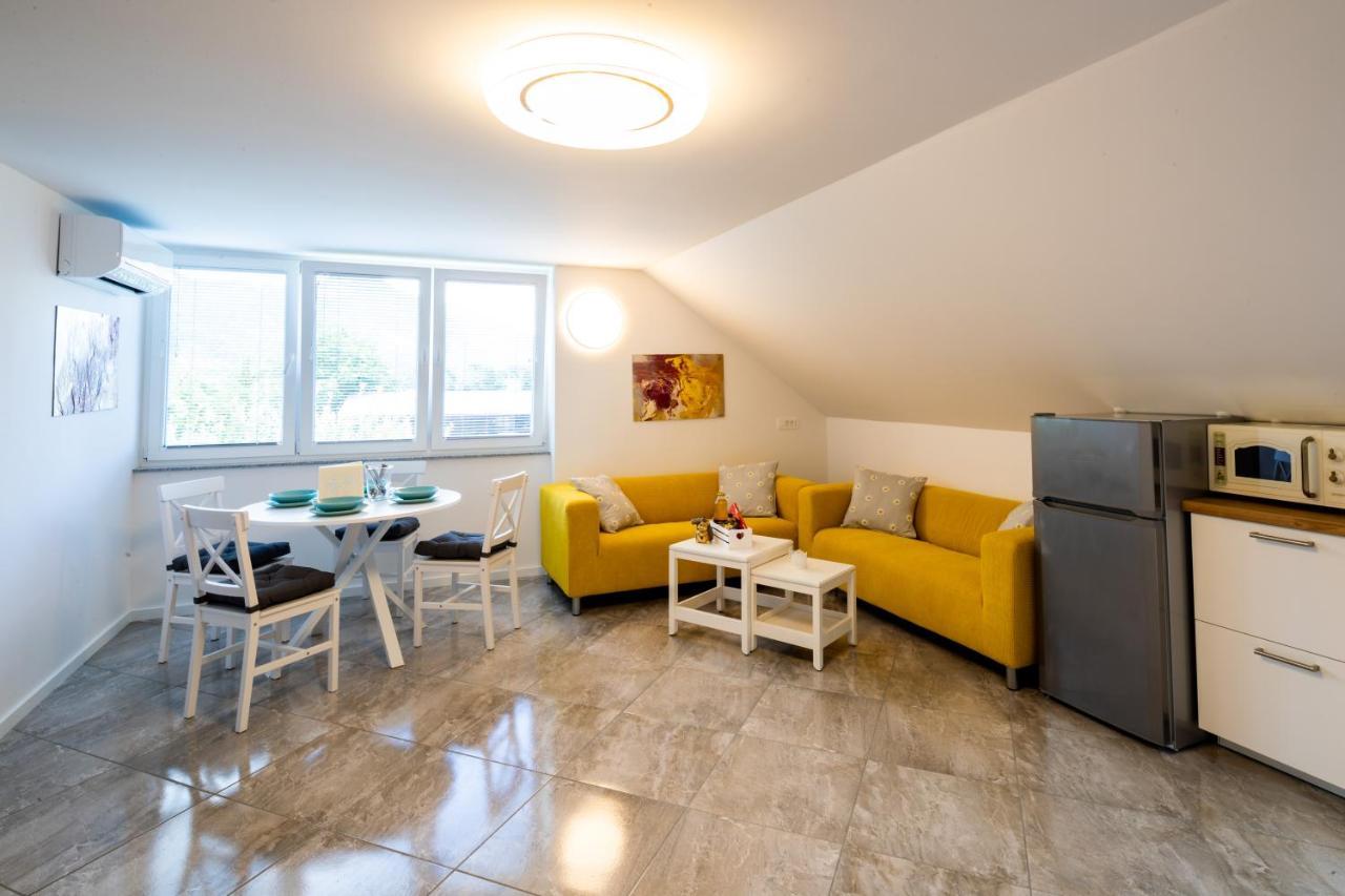 Aparthouse Jana Breg Zirovnica ภายนอก รูปภาพ